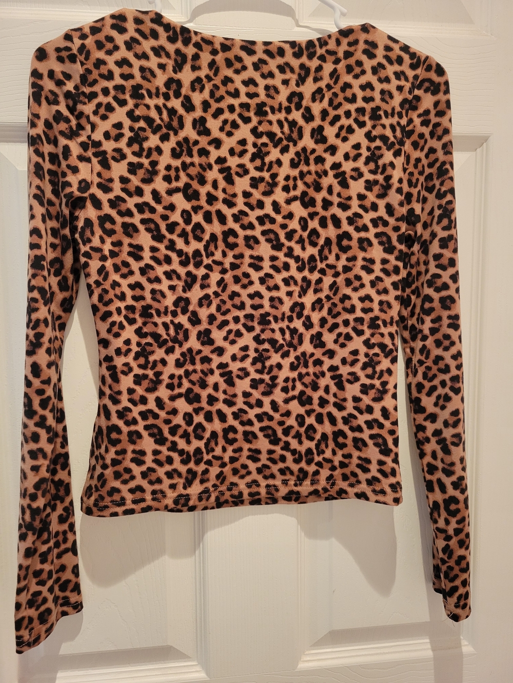 Vine and Valley Leopard Print Velvet Soft Long Sleeve Top Square Neck M - Picture 3 of 7
